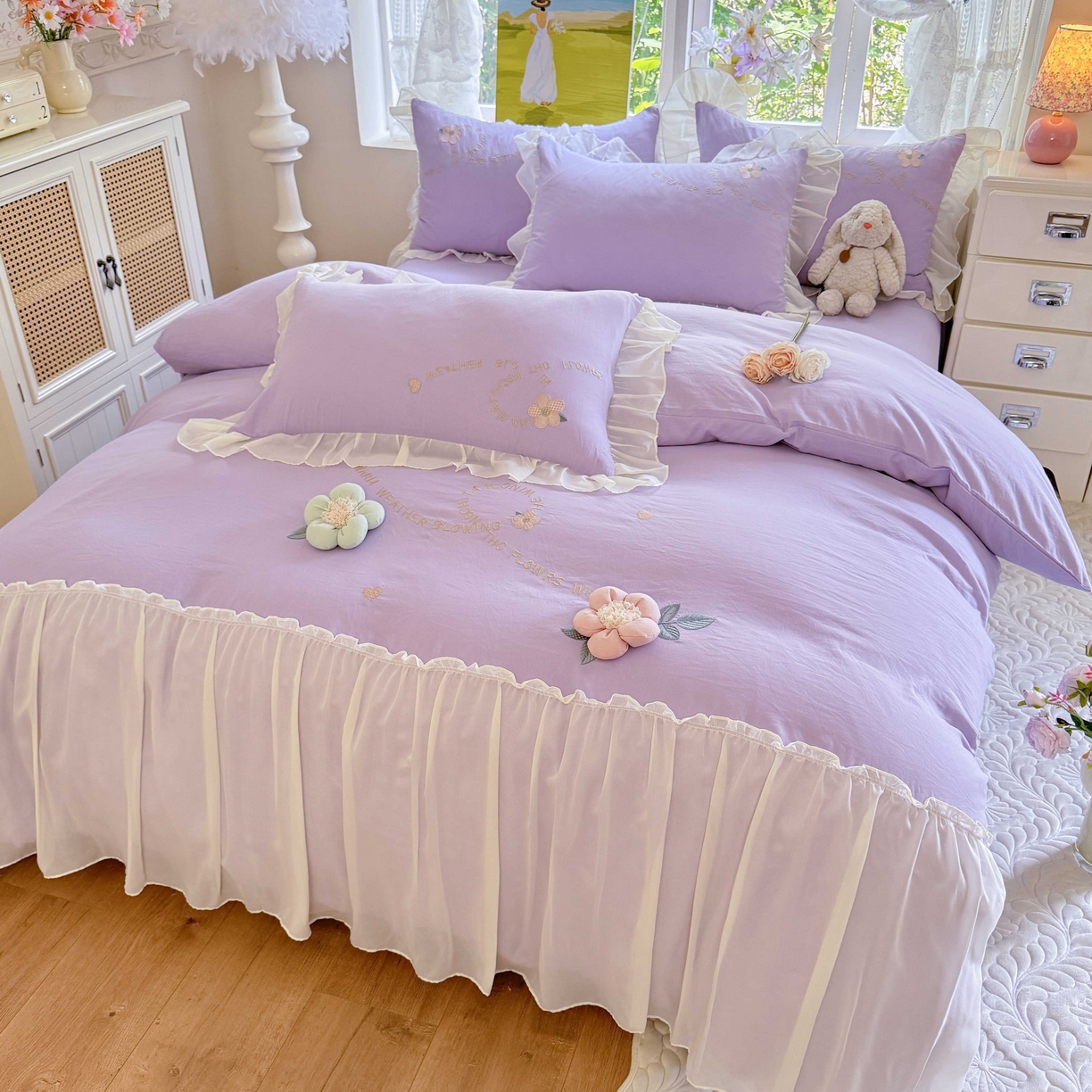 91家纺网 家纺一手货源 找家纺 大麦乐田 2025新款法式公主风仙女糯小棉立体花刺绣四件套 浪漫花朵-紫