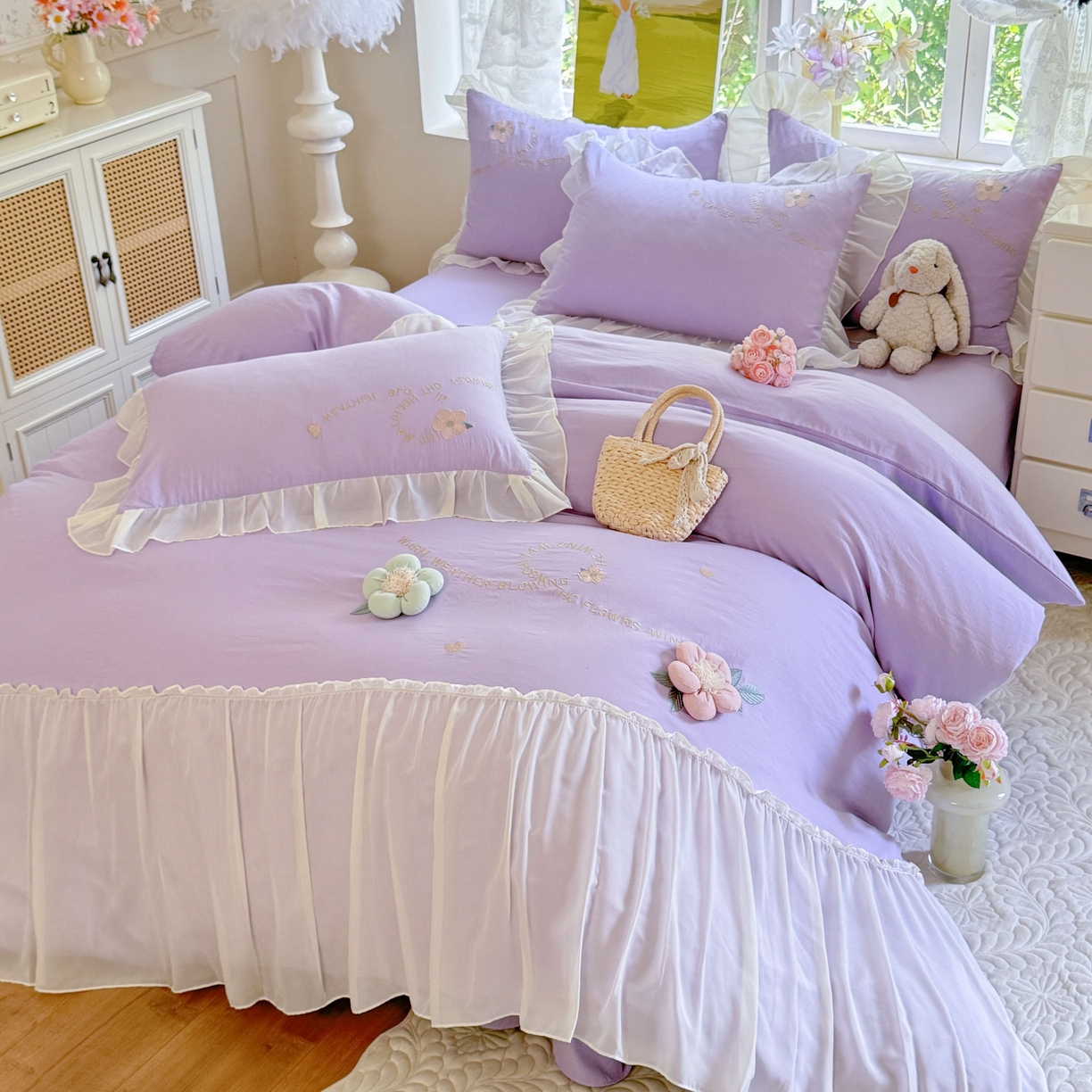 91家纺网 家纺一手货源 找家纺 大麦乐田 2025新款法式公主风仙女糯小棉立体花刺绣四件套 浪漫花朵-紫