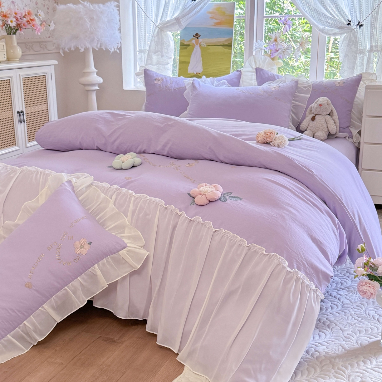 91家纺网 家纺一手货源 找家纺 大麦乐田 2025新款法式公主风仙女糯小棉立体花刺绣四件套 浪漫花朵-紫