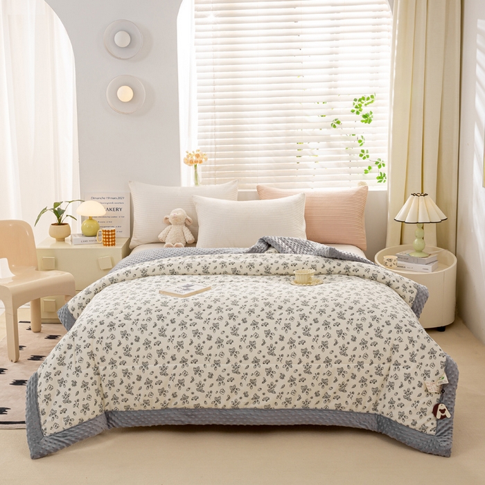 91家纺网 家纺一手货源 找家纺 锦鹭被业 2025新款AB版舒适全棉纯棉豆豆绒被被子被芯 素雅果