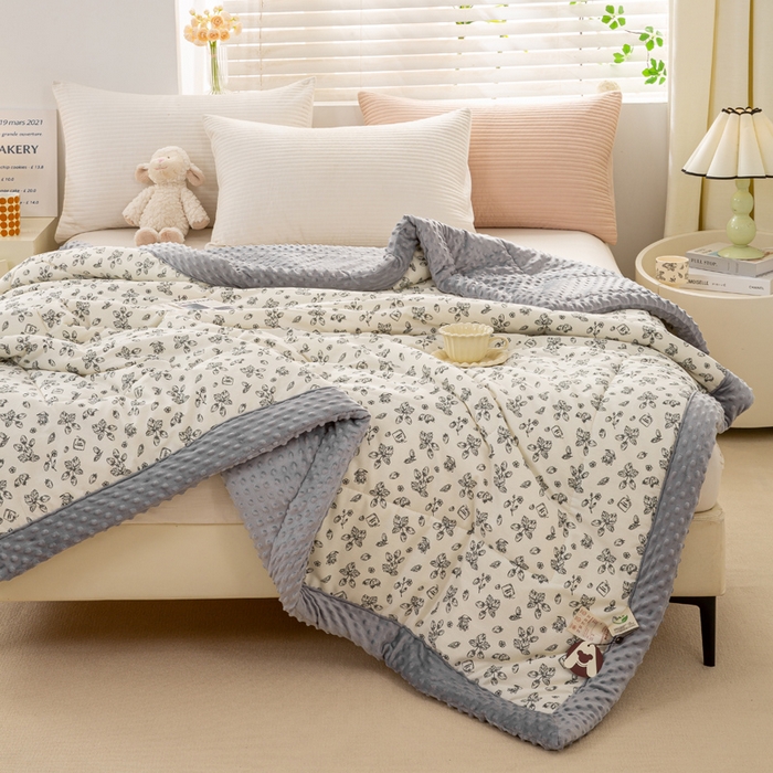 91家纺网 家纺一手货源 找家纺 锦鹭被业 2025新款AB版舒适全棉纯棉豆豆绒被被子被芯 素雅果