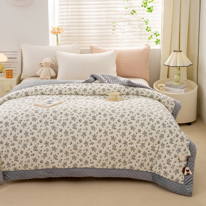 91家纺网 家纺一手货源 找家纺 锦鹭被业 2025新款AB版舒适全棉纯棉豆豆绒被被子被芯 素雅果