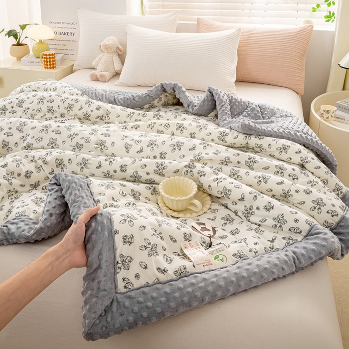 91家纺网 家纺一手货源 找家纺 锦鹭被业 2025新款AB版舒适全棉纯棉豆豆绒被被子被芯 素雅果