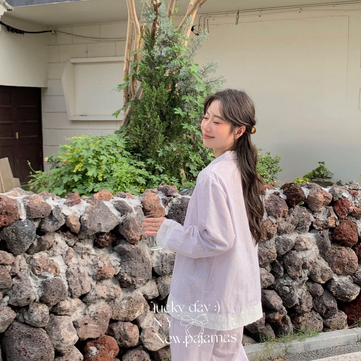 91家纺网 家纺一手货源 找家纺 （总）纽约生活 2025新款有氧纱南法蕾丝西装领长袖长裤（会员-5）