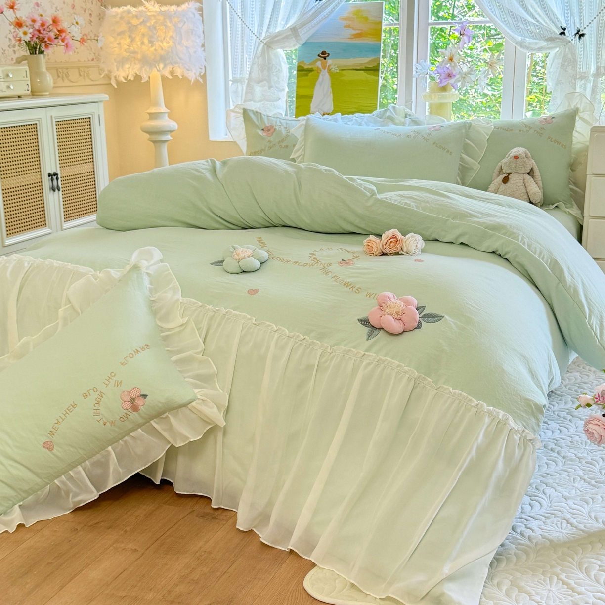 91家纺网 家纺一手货源 找家纺 大麦乐田 2025新款法式公主风仙女糯小棉立体花刺绣四件套 浪漫花朵-绿