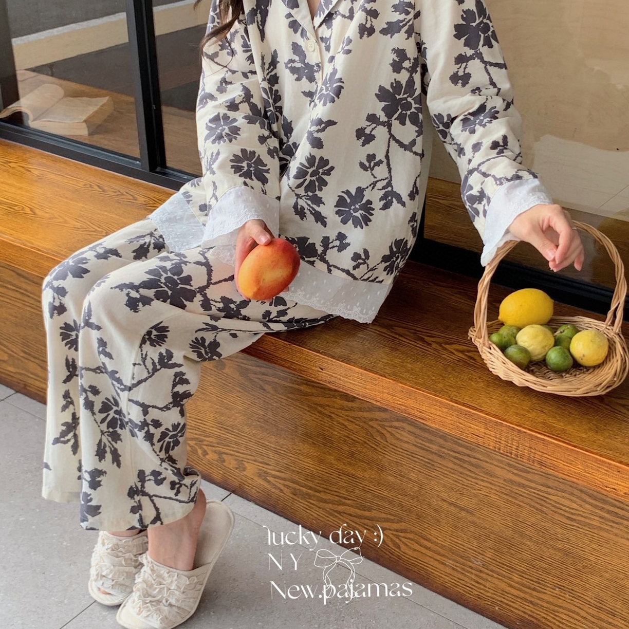 91家纺网 家纺一手货源 找家纺 纽约生活 2025新款有氧纱南法蕾丝西装领长袖长裤（会员-5） 初禾