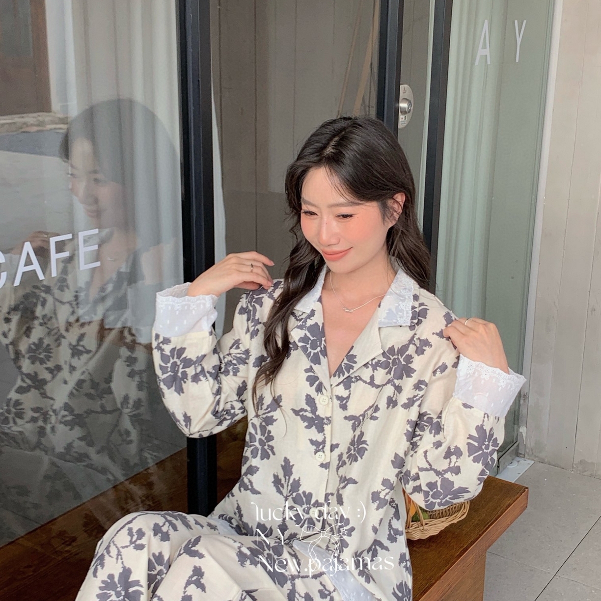 91家纺网 家纺一手货源 找家纺 纽约生活 2025新款有氧纱南法蕾丝西装领长袖长裤（会员-5） 初禾