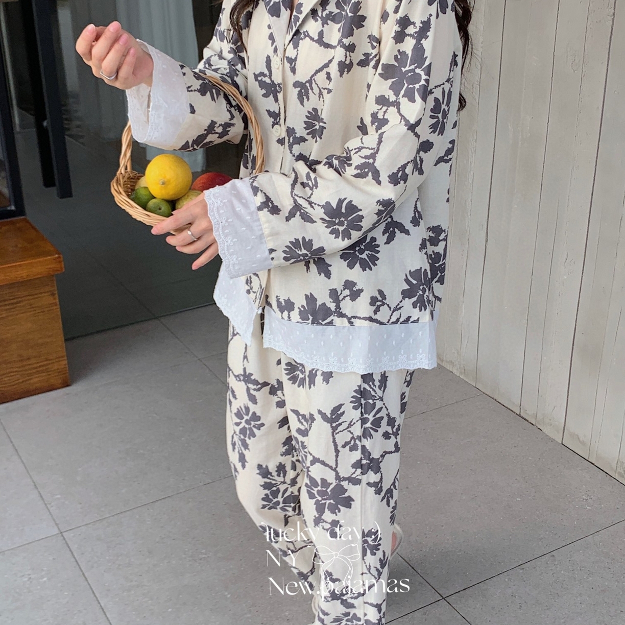 91家纺网 家纺一手货源 找家纺 纽约生活 2025新款有氧纱南法蕾丝西装领长袖长裤（会员-5） 初禾