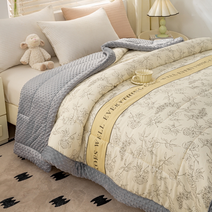 91家纺网 家纺一手货源 找家纺 锦鹭被业 2025新款AB版舒适全棉纯棉豆豆绒被被子被芯 午后茶花