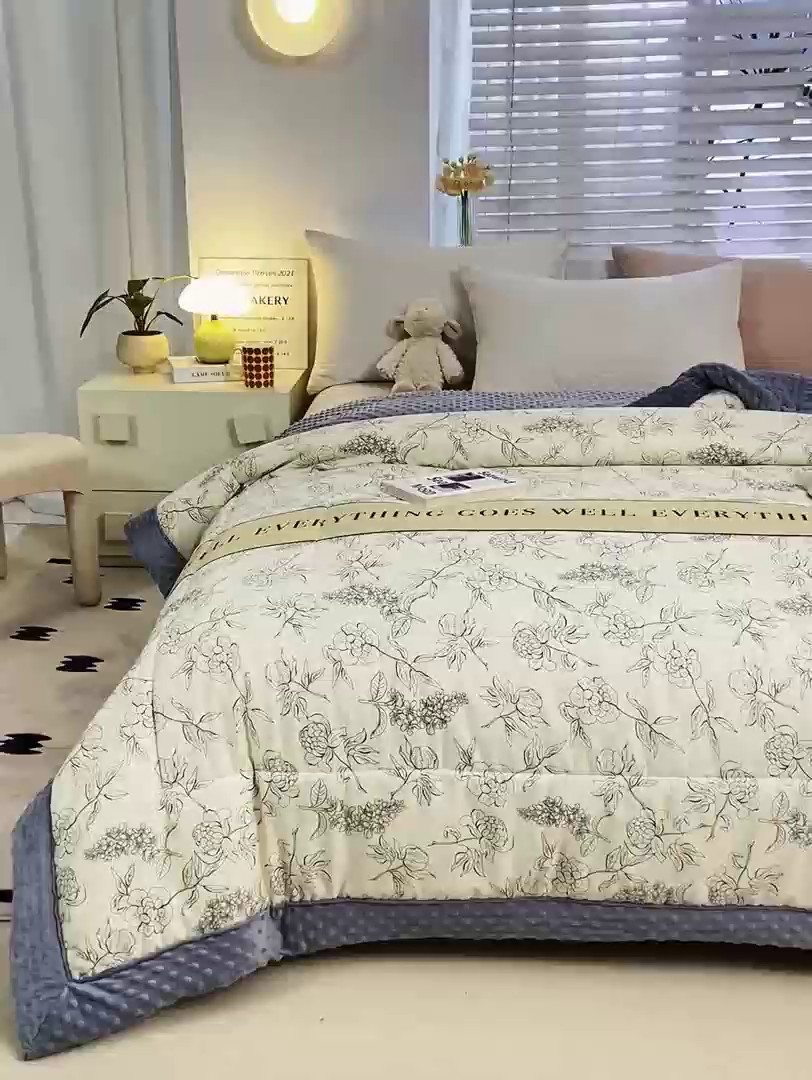 91家纺网 家纺一手货源 找家纺 锦鹭被业 2025新款AB版舒适全棉纯棉豆豆绒被被子被芯 午后茶花