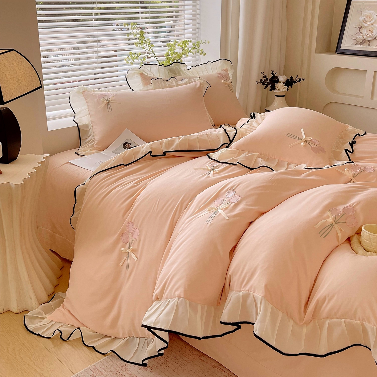 91家纺网 家纺一手货源 找家纺 （总）大麦乐田 2025新款小清新水洗糯小棉花边纸立体花刺绣四件套