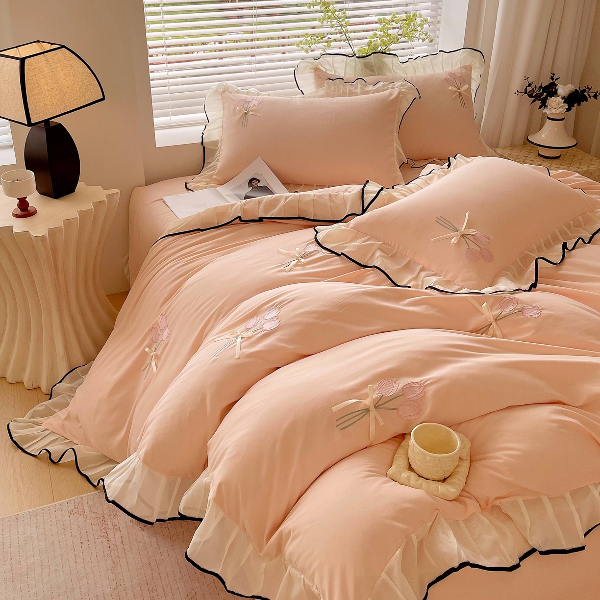 91家纺网 家纺一手货源 找家纺 （总）大麦乐田 2025新款小清新水洗糯小棉花边纸立体花刺绣四件套