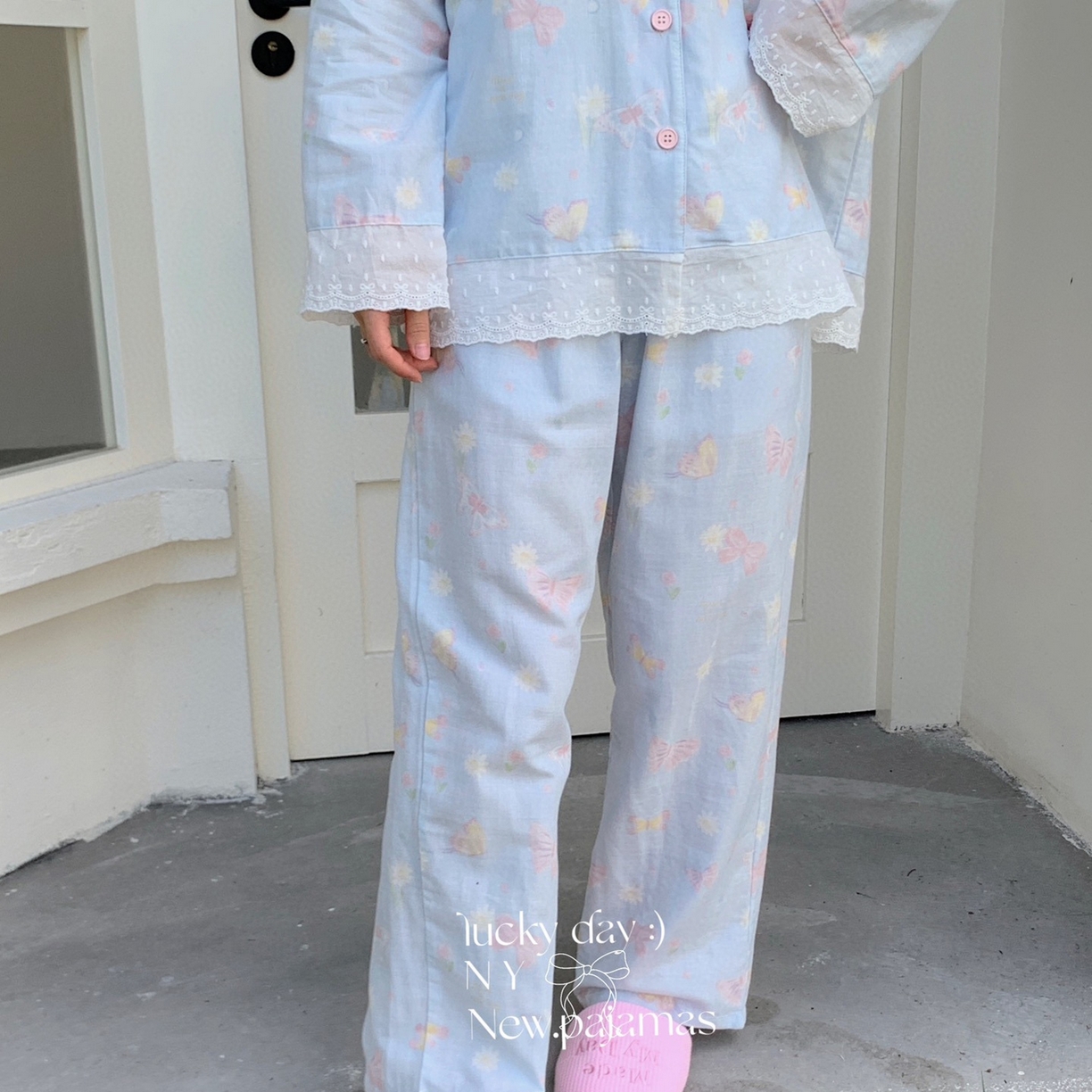 91家纺网 家纺一手货源 找家纺 纽约生活 2025新款有氧纱南法蕾丝西装领长袖长裤（会员-5） 烟雨蝴蝶