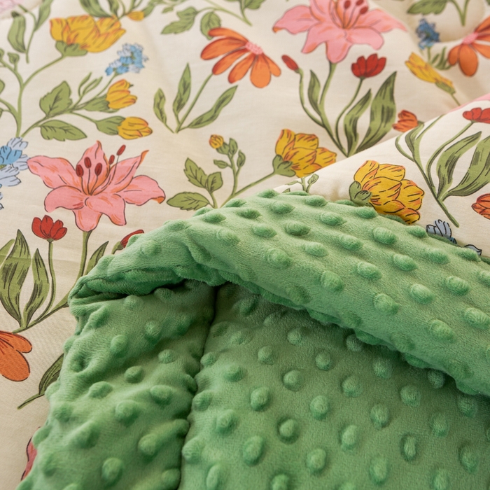 91家纺网 家纺一手货源 找家纺 锦鹭被业 2025新款AB版舒适全棉纯棉豆豆绒被被子被芯 一览芳华-绿