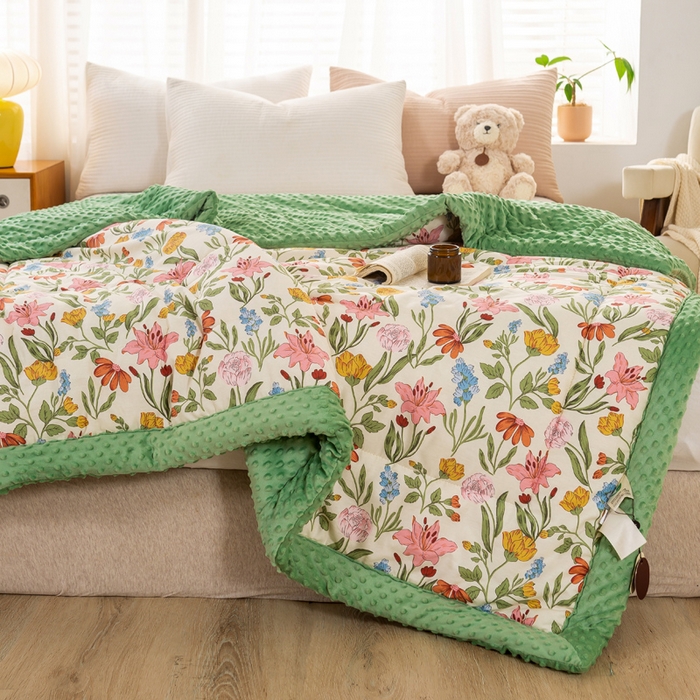 91家纺网 家纺一手货源 找家纺 锦鹭被业 2025新款AB版舒适全棉纯棉豆豆绒被被子被芯 一览芳华-绿