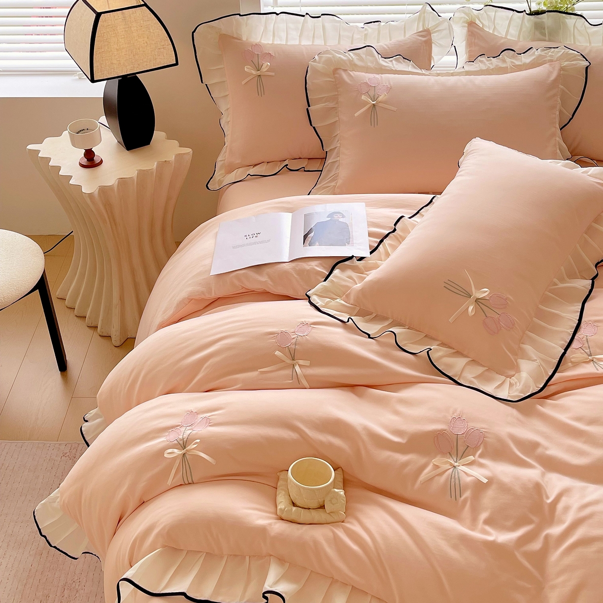 91家纺网 家纺一手货源 找家纺 大麦乐田 2025新款小清新水洗糯小棉花边纸立体花刺绣四件套 郁金香-嫩玉