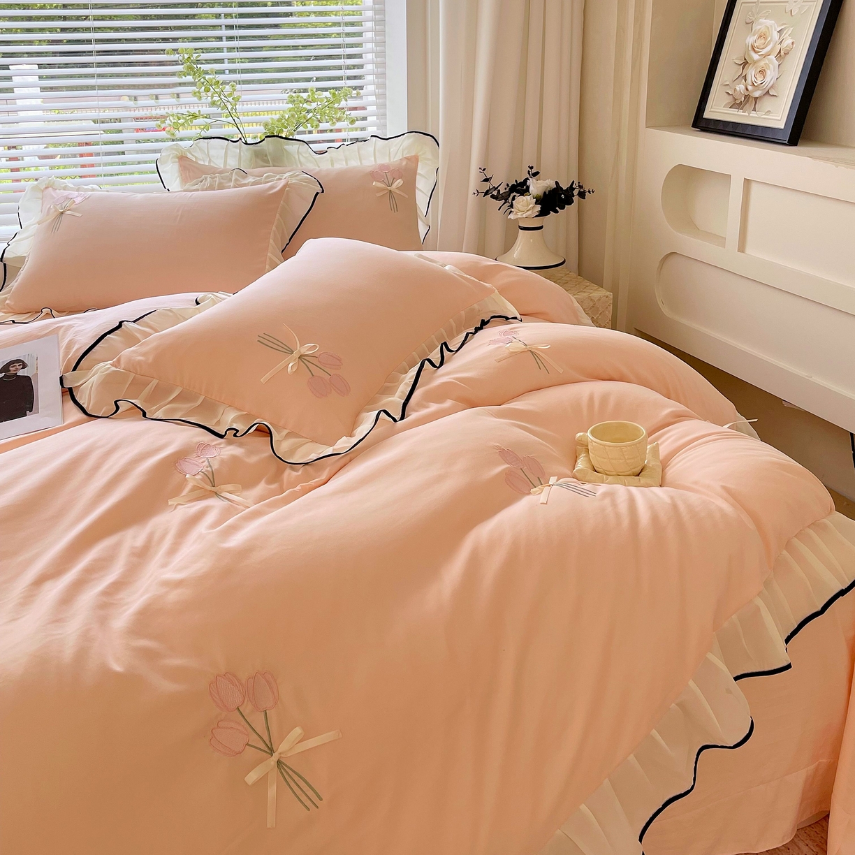 91家纺网 家纺一手货源 找家纺 大麦乐田 2025新款小清新水洗糯小棉花边纸立体花刺绣四件套 郁金香-嫩玉