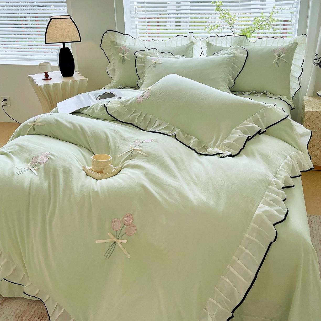 91家纺网 家纺一手货源 找家纺 大麦乐田 2025新款小清新水洗糯小棉花边纸立体花刺绣四件套 郁金香-嫩绿