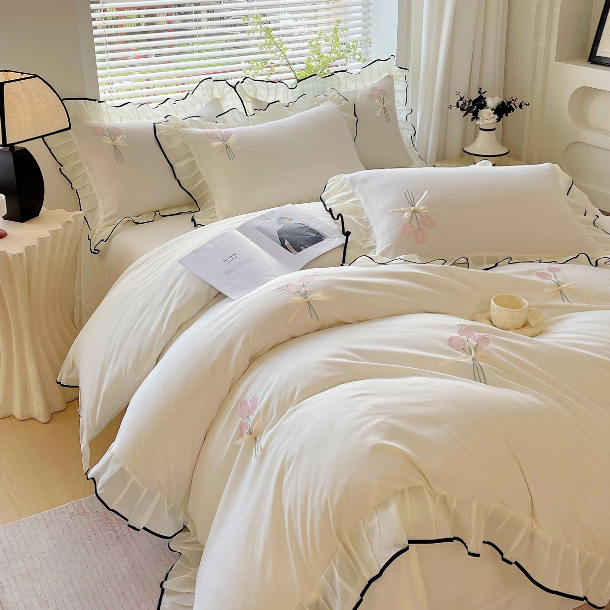 91家纺网 家纺一手货源 找家纺 大麦乐田 2025新款小清新水洗糯小棉花边纸立体花刺绣四件套 郁金香-嫩米