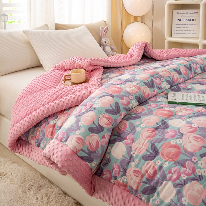 91家纺网 家纺一手货源 找家纺 锦鹭被业 2025新款AB版舒适全棉纯棉豆豆绒被被子被芯 郁金时代