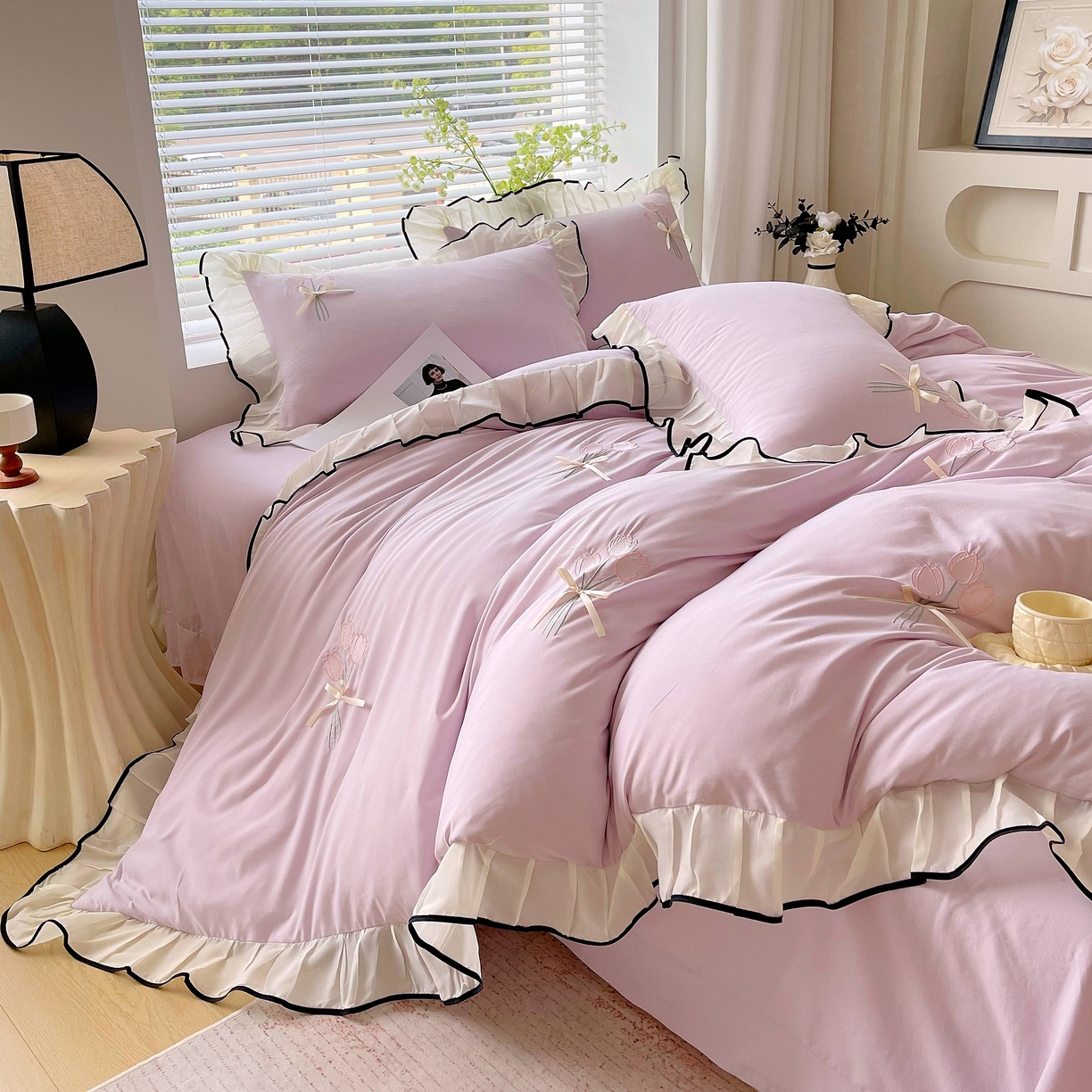 91家纺网 家纺一手货源 找家纺 大麦乐田 2025新款小清新水洗糯小棉花边纸立体花刺绣四件套 郁金香-嫩紫