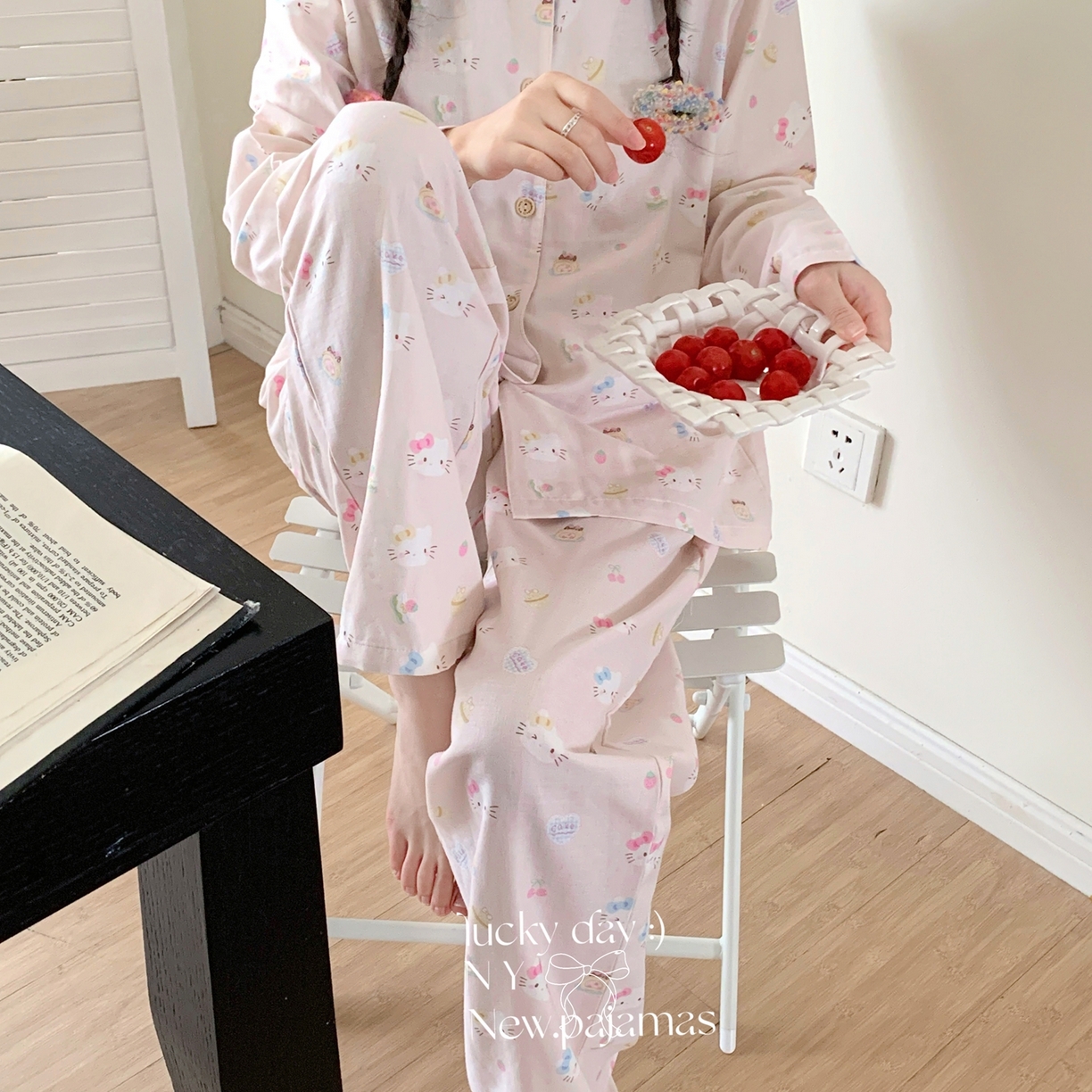 91家纺网 家纺一手货源 找家纺 纽约生活 2025新款有氧纱小翻领长长 （会员-5） 粉爱心KT