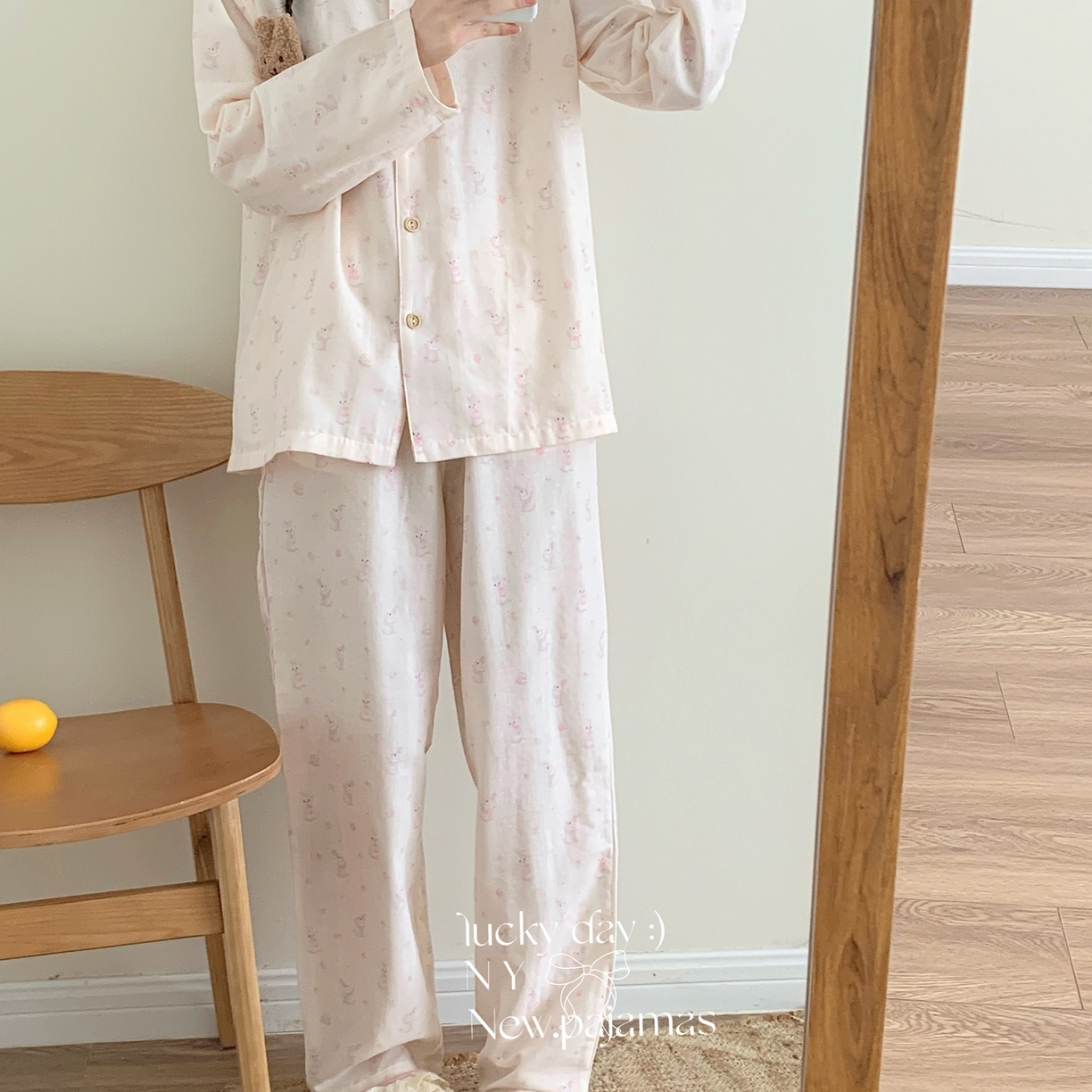 91家纺网 家纺一手货源 找家纺 纽约生活 2025新款有氧纱小翻领长长 （会员-5） 花篮兔兔