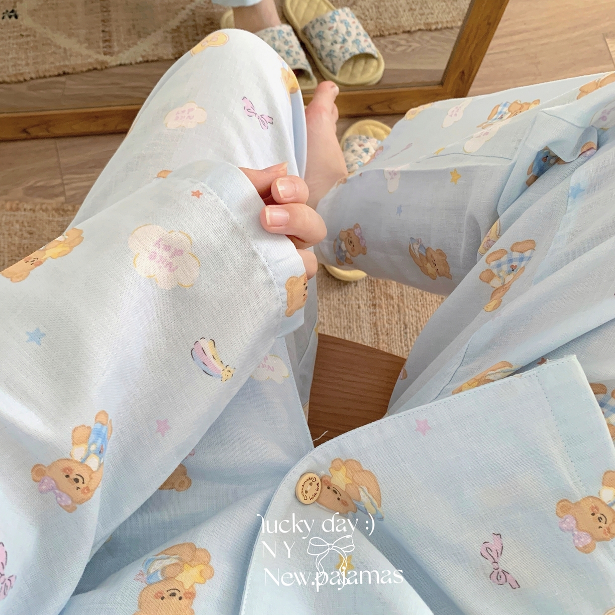 91家纺网 家纺一手货源 找家纺 纽约生活 2025新款有氧纱小翻领长长 （会员-5） 黄油小熊蓝