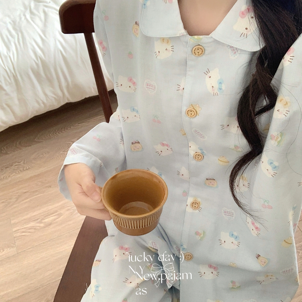 91家纺网 家纺一手货源 找家纺 纽约生活 2025新款有氧纱小翻领长长 （会员-5） 蓝爱心KT