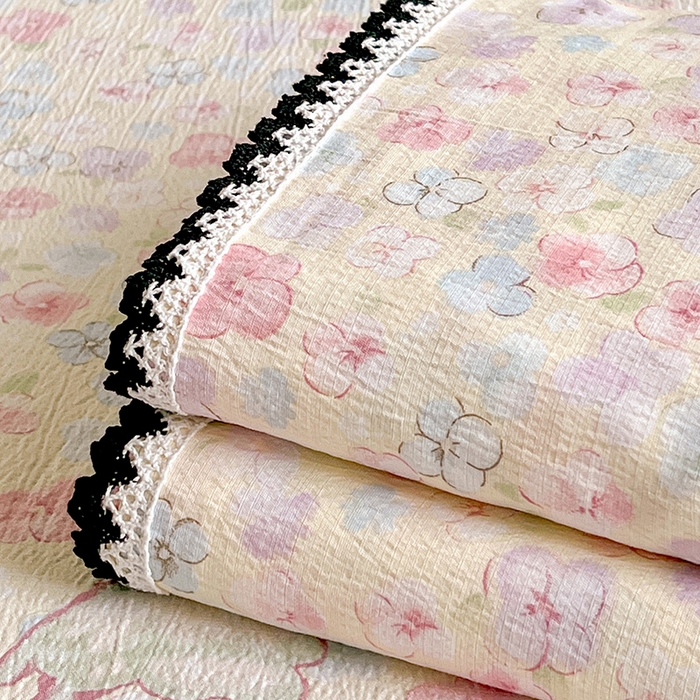 91家纺网 家纺一手货源 找家纺 鑫利来家纺 2025新款云感云感皱皱纱镂空花边床单单床单单品床单单件床单 繁花蝶影