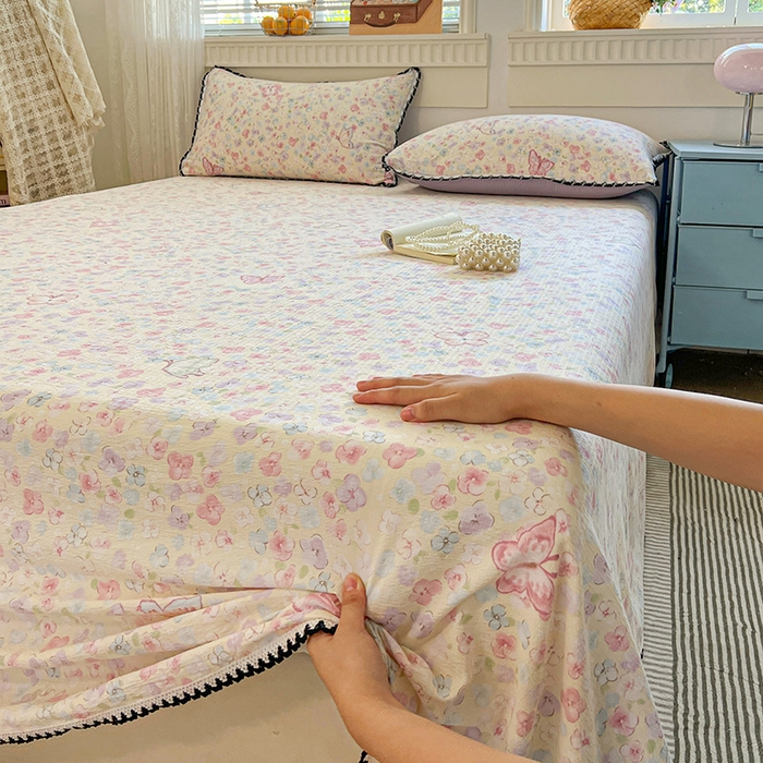 91家纺网 家纺一手货源 找家纺 鑫利来家纺 2025新款云感云感皱皱纱镂空花边床单单床单单品床单单件床单 繁花蝶影