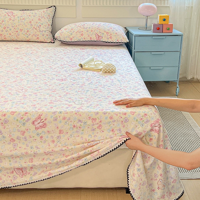 91家纺网 家纺一手货源 找家纺 鑫利来家纺 2025新款云感云感皱皱纱镂空花边床单单床单单品床单单件床单 繁花蝶影