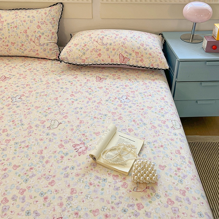 91家纺网 家纺一手货源 找家纺 鑫利来家纺 2025新款云感云感皱皱纱镂空花边床单单床单单品床单单件床单 繁花蝶影