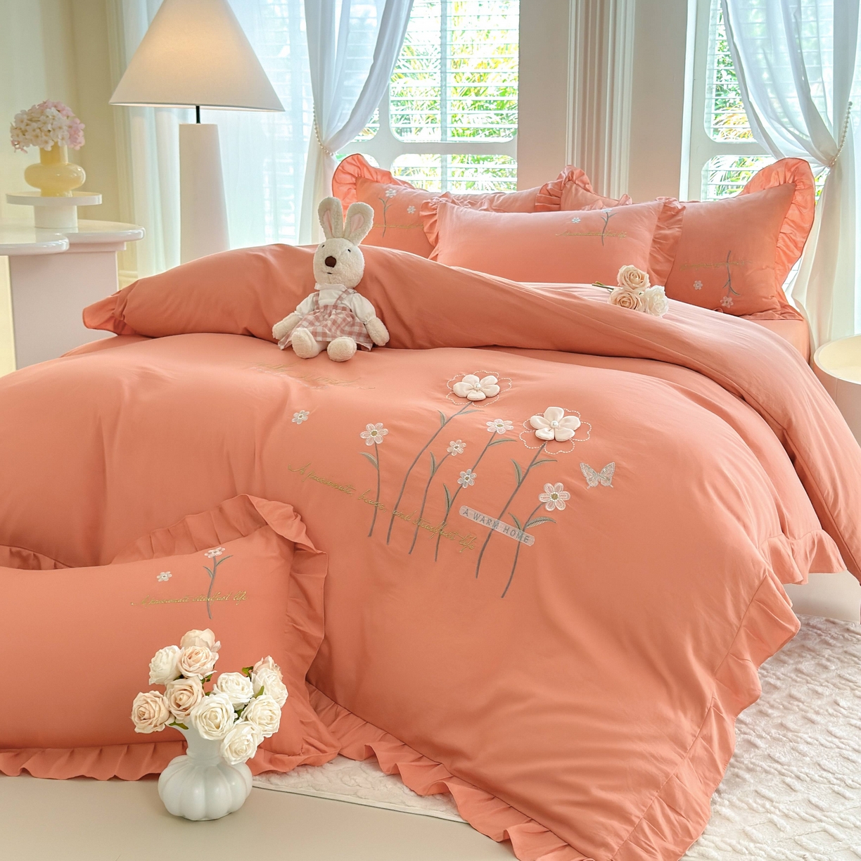 91家纺网 家纺一手货源 找家纺 大麦乐田 2025新款韩版水洗糯小棉立体花刺绣四件套 花田间-桔