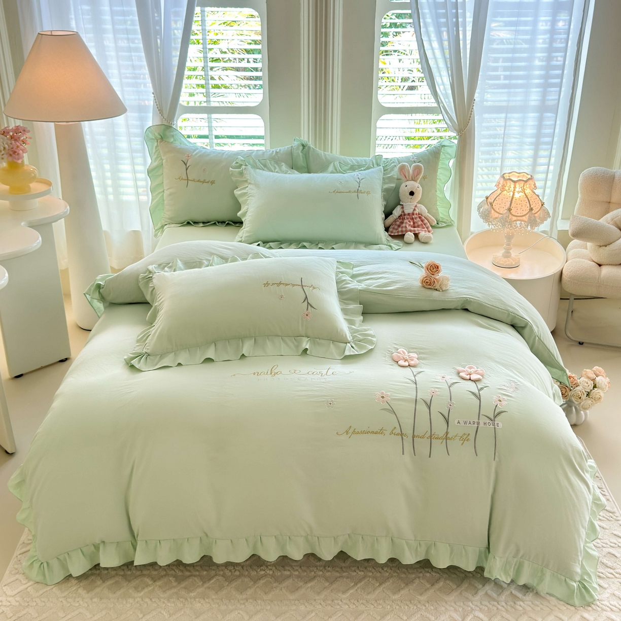 91家纺网 家纺一手货源 找家纺 大麦乐田 2025新款韩版水洗糯小棉立体花刺绣四件套 花田间-绿