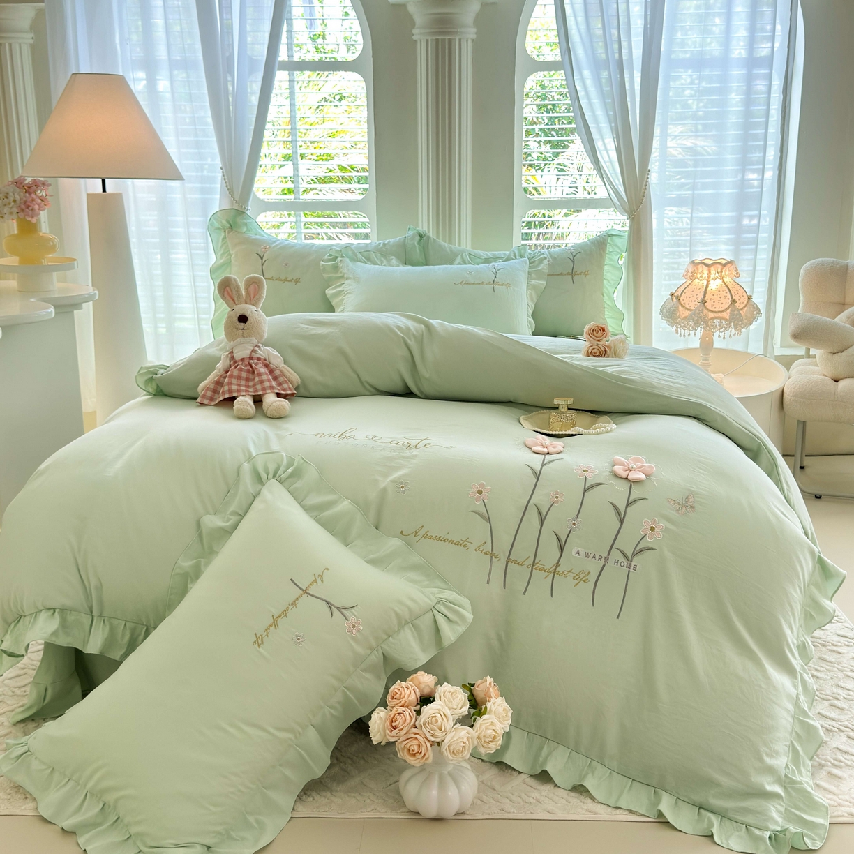 91家纺网 家纺一手货源 找家纺 大麦乐田 2025新款韩版水洗糯小棉立体花刺绣四件套 花田间-绿