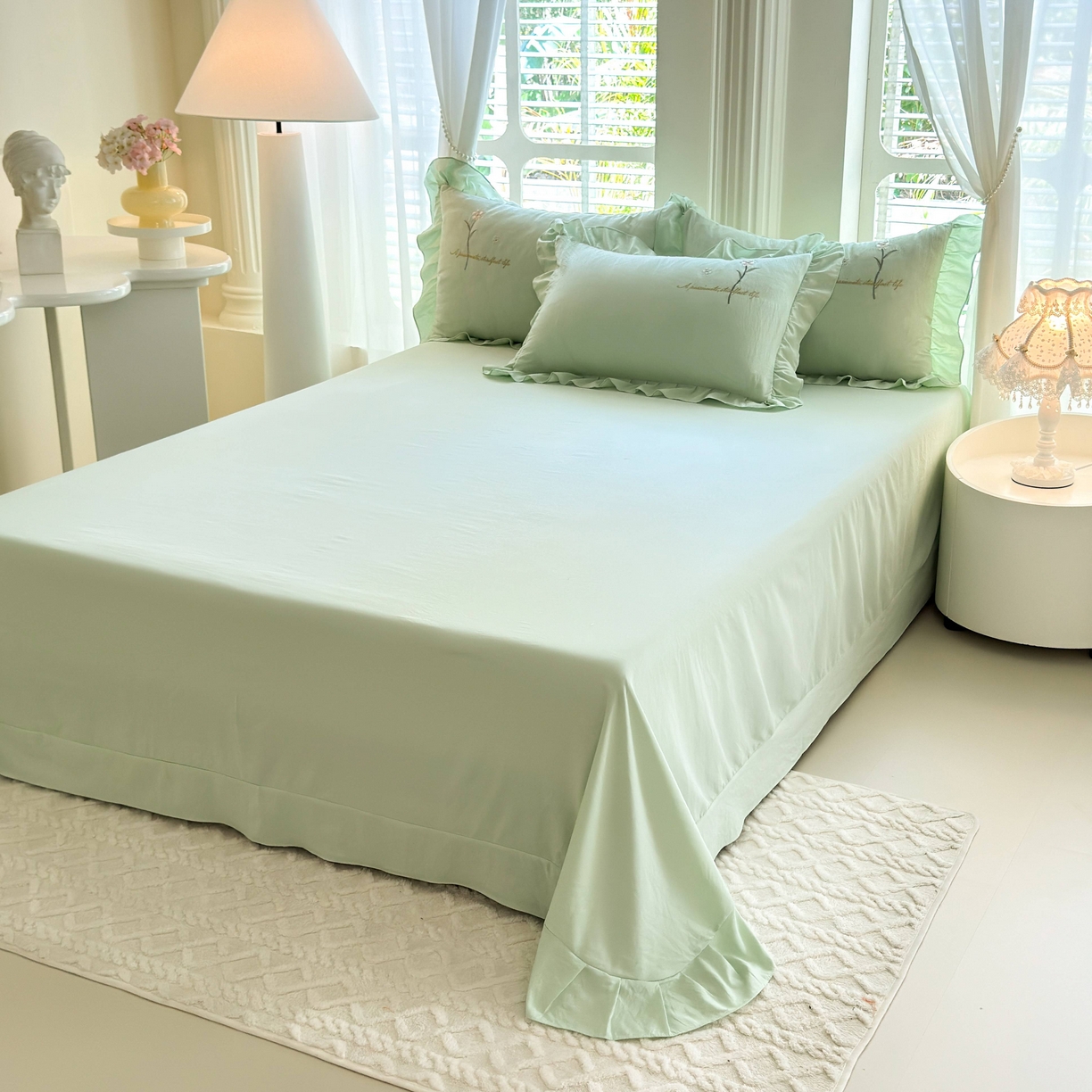 91家纺网 家纺一手货源 找家纺 大麦乐田 2025新款韩版水洗糯小棉立体花刺绣四件套 花田间-绿