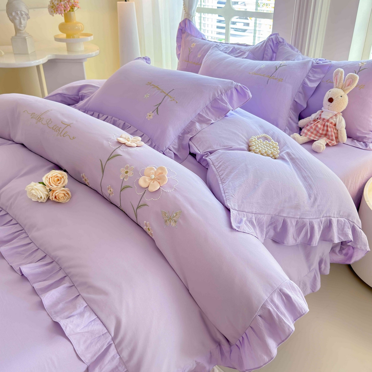 91家纺网 家纺一手货源 找家纺 大麦乐田 2025新款韩版水洗糯小棉立体花刺绣四件套 花田间-紫