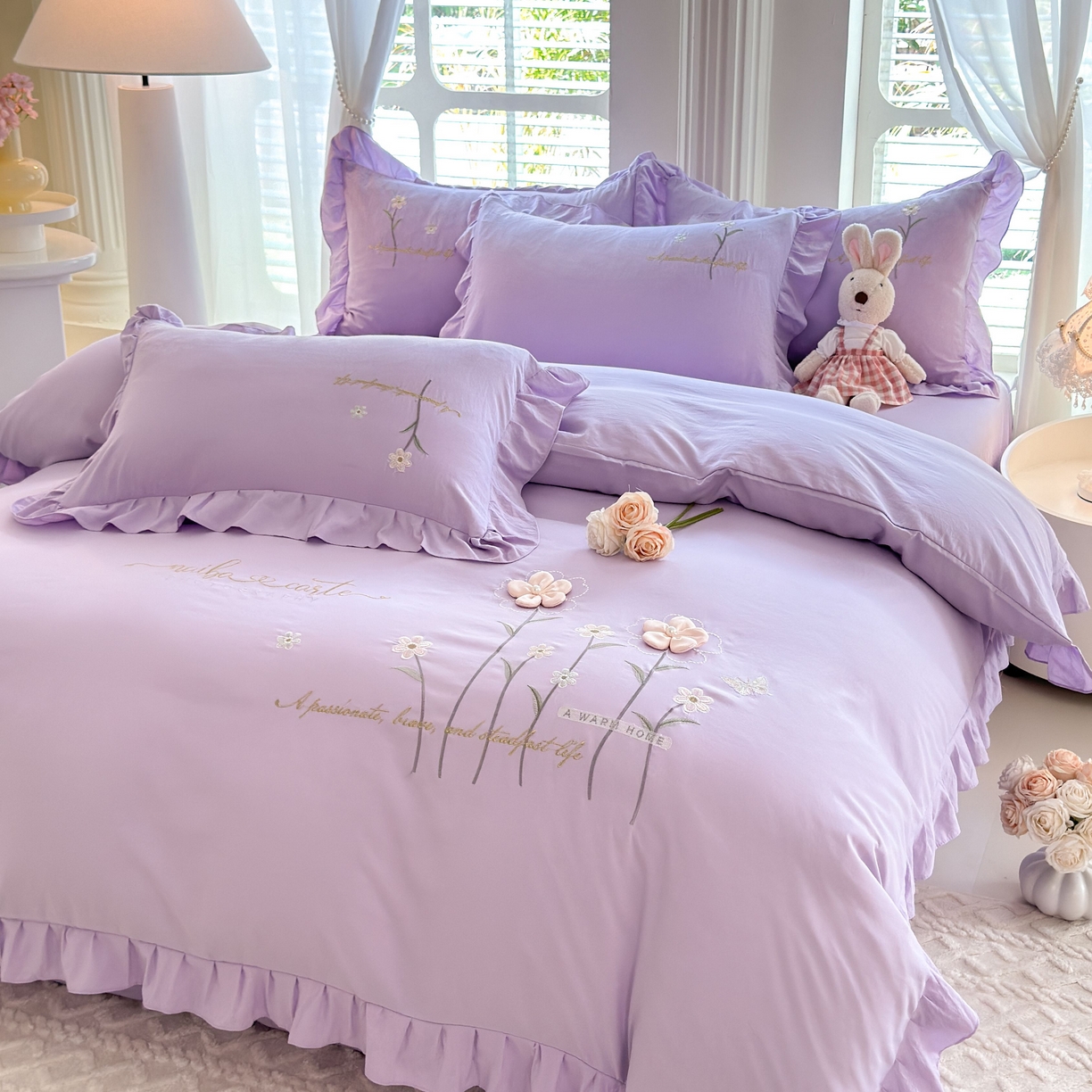 91家纺网 家纺一手货源 找家纺 大麦乐田 2025新款韩版水洗糯小棉立体花刺绣四件套 花田间-紫