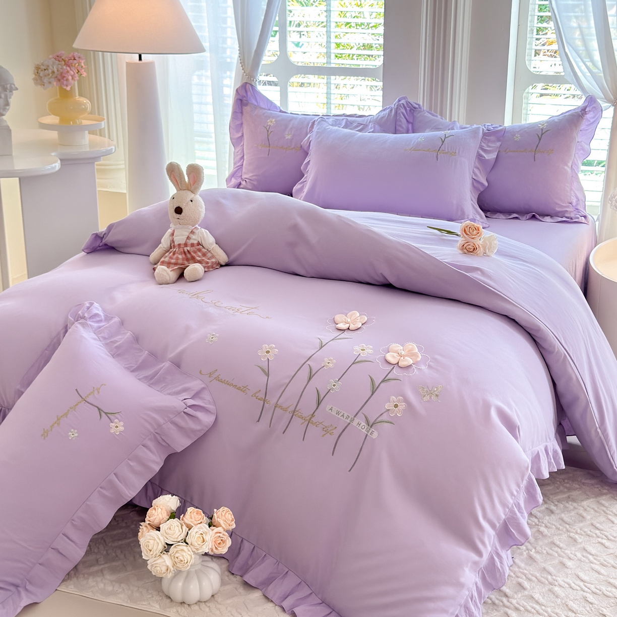 91家纺网 家纺一手货源 找家纺 大麦乐田 2025新款韩版水洗糯小棉立体花刺绣四件套 花田间-紫