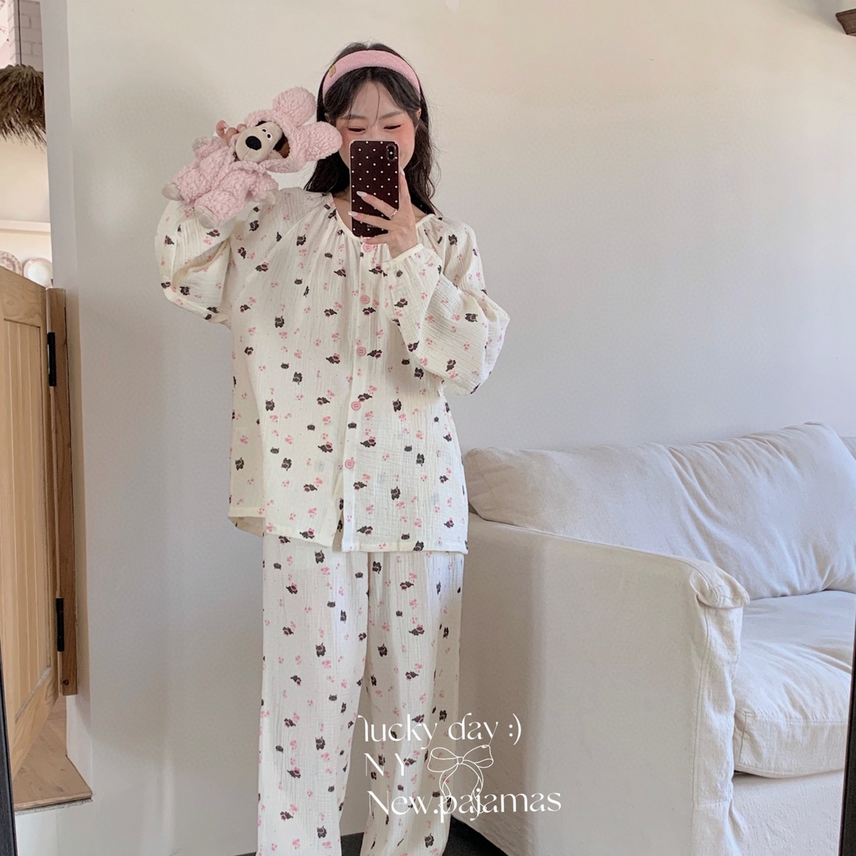 纽约生活 2025新款绉布圆领开扣长袖长裤（会员-5） 黑碎花猫咪