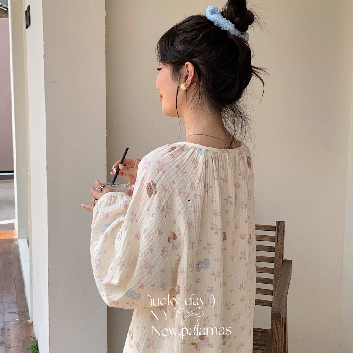 91家纺网 家纺一手货源 找家纺 纽约生活 2025新款绉布圆领开扣长袖长裤（会员-5） 花花狗