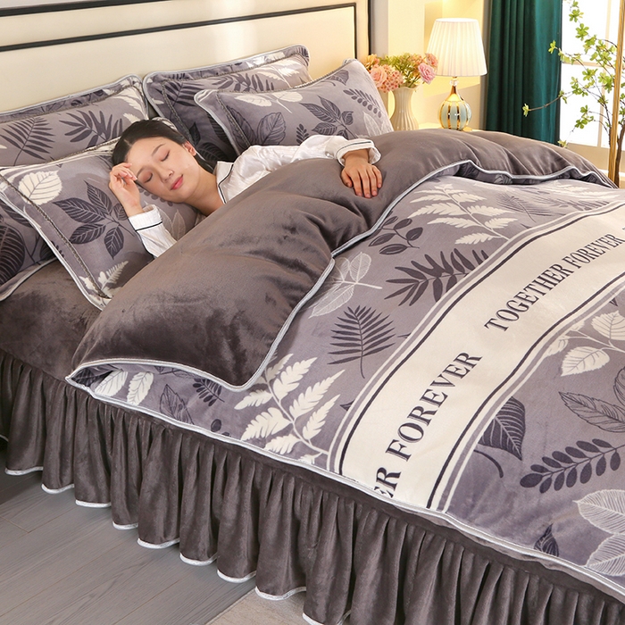 91家纺网 家纺一手货源 找家纺 橘姿 2025新款8-9斤床裙款牛奶绒四件套金貂绒法兰绒宝宝绒 芳颜