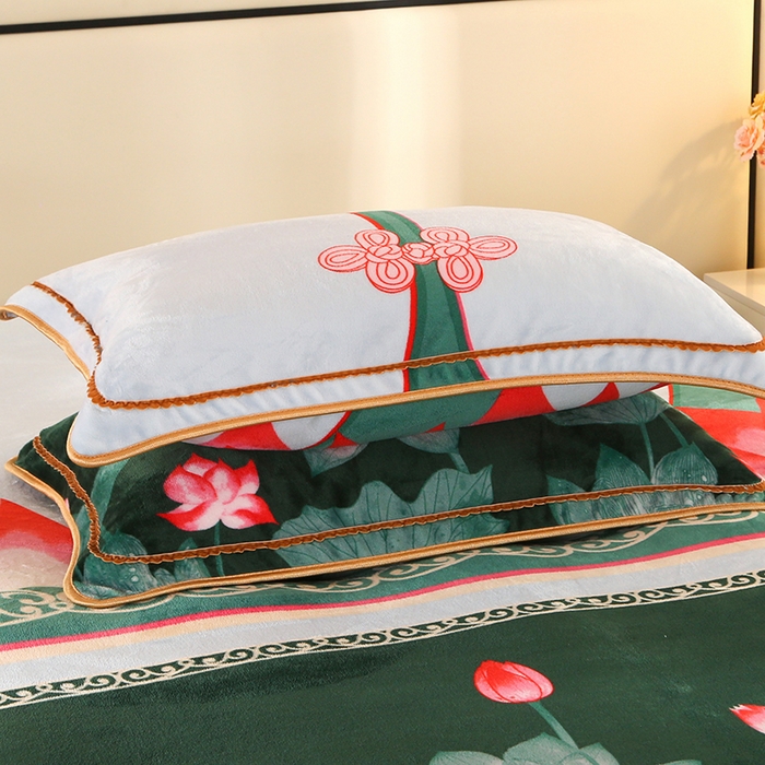 91家纺网 家纺一手货源 找家纺 橘姿 2025新款8-9斤床裙款牛奶绒四件套金貂绒法兰绒宝宝绒 荷塘月色