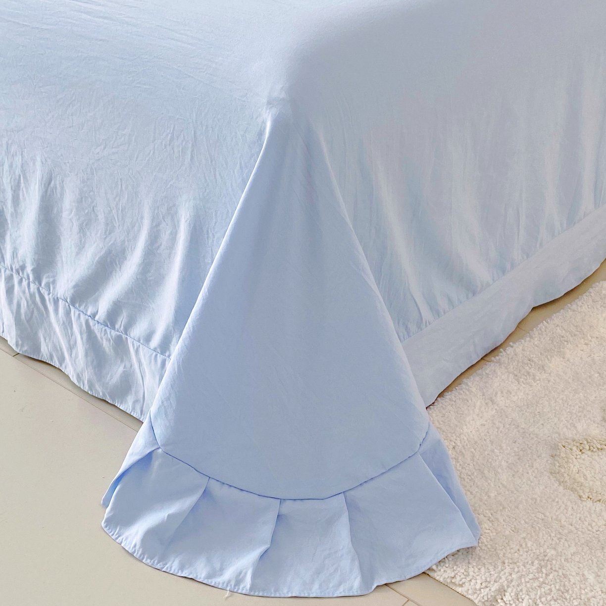 91家纺网 家纺一手货源 找家纺 大麦乐田 2025新款公主风水洗糯小棉少女心柔软立体花刺绣蕾丝花边四件套 浪漫海风-浅兰