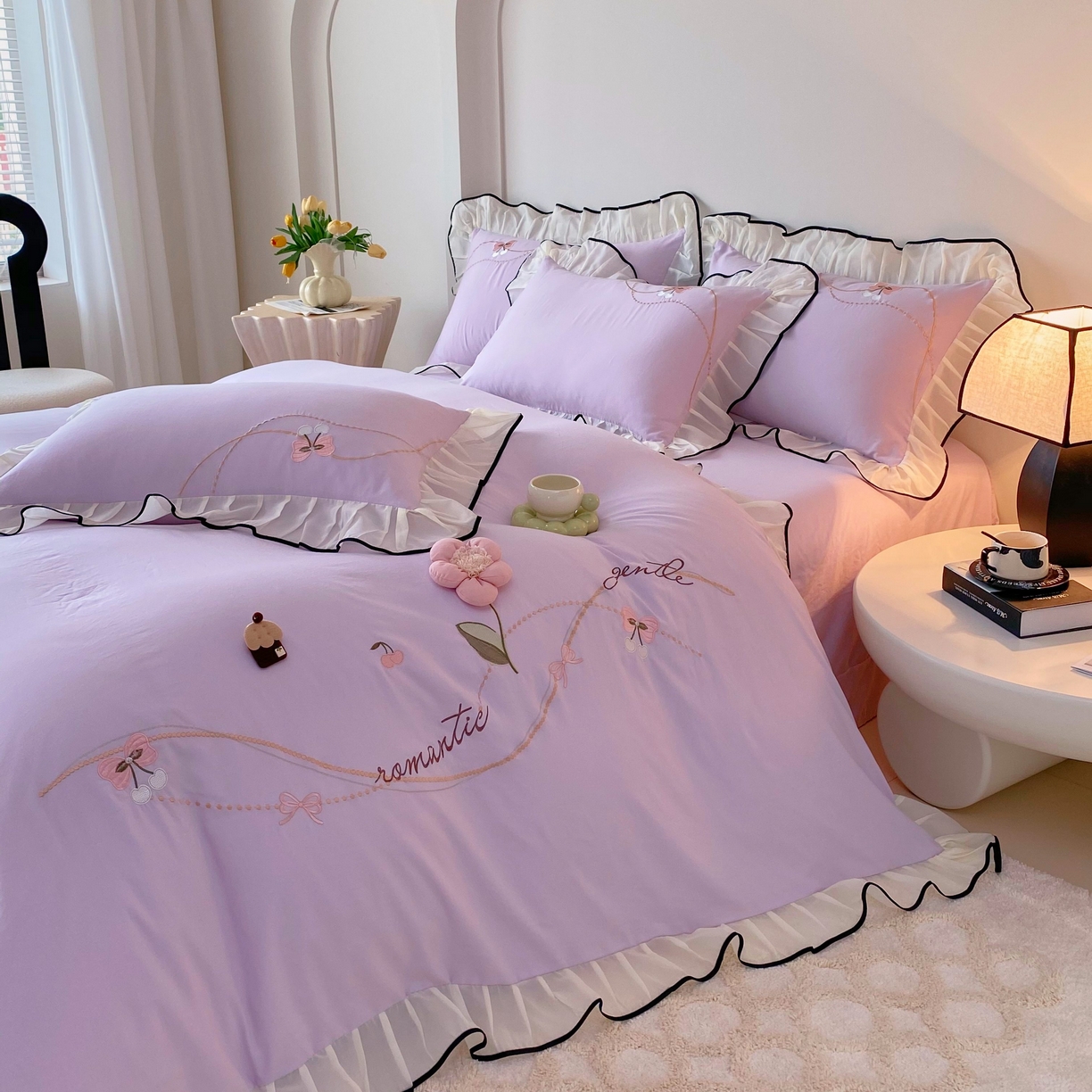 91家纺网 家纺一手货源 找家纺 大麦乐田 2025新款公主风水洗糯小棉少女心柔软立体花刺绣蕾丝花边四件套 浪漫海风-嫩紫