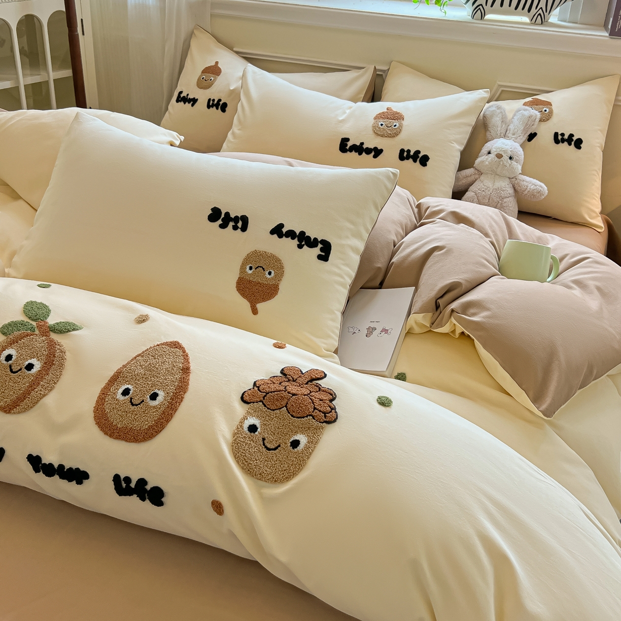 91家纺网 家纺一手货源 找家纺 多乐家纺 2025新款全棉纯棉磨毛毛巾绣四件套 坚果家族—奶咖