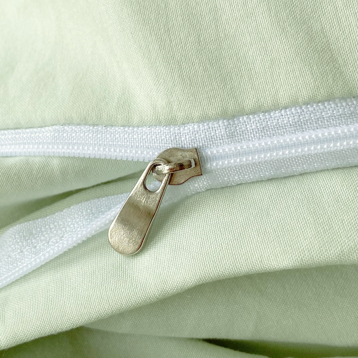 91家纺网 家纺一手货源 找家纺 大麦乐田 2025新款公主风水洗糯小棉少女心柔软立体花刺绣蕾丝花边四件套 浪漫海风-嫩绿