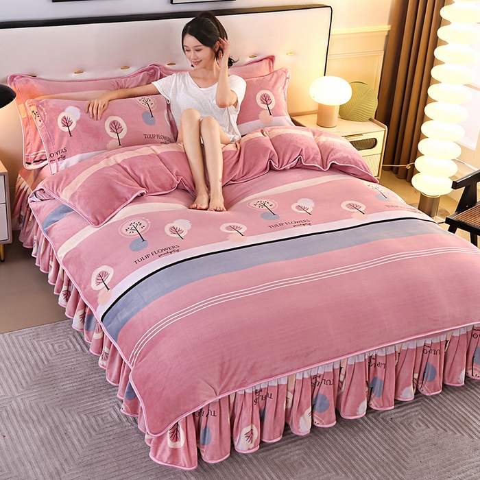 91家纺网 家纺一手货源 找家纺 橘姿 2025新款8-9斤床裙款牛奶绒四件套金貂绒法兰绒宝宝绒 乐薇花园