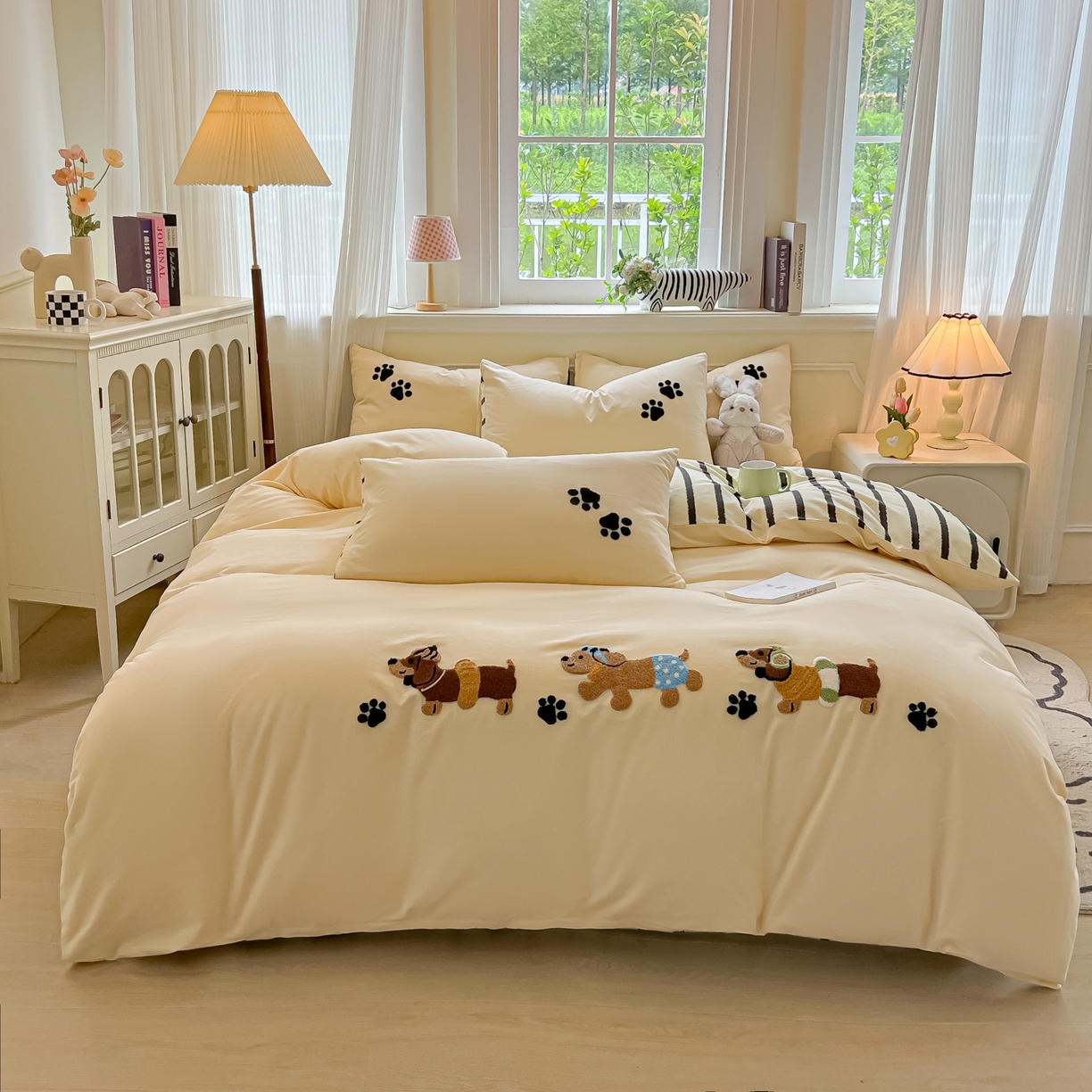 91家纺网 家纺一手货源 找家纺 多乐家纺 2025新款全棉纯棉磨毛毛巾绣四件套 腊肠萌犬—黑条